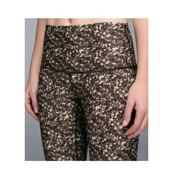 Lululemon Shine Tight Sequin Print Size 6 Stretch Skinny Roll Down Tights Clean - Picture 1 of 9